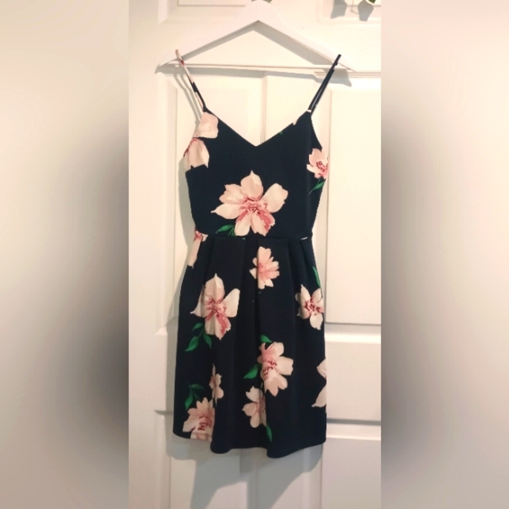 Medium navy blue Monteau Los Angeles Floral dress